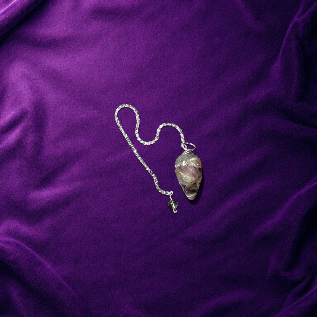 Pendel, Amethyst mit silberner Kette