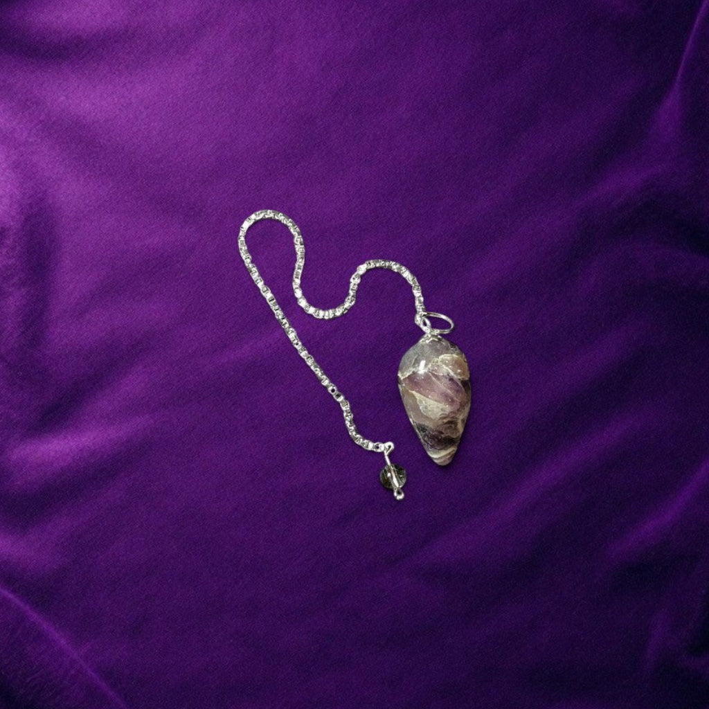 Pendel, Amethyst mit silberner Kette